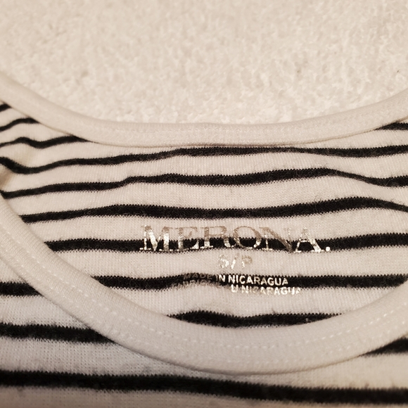 Sale 3 tank tops - Picture 14 of 14